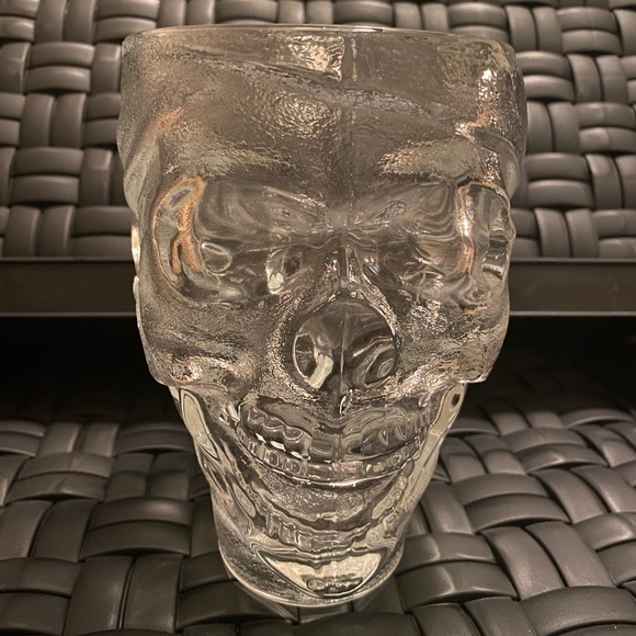 Large Glass Pirate Skull Mug Guy Fieri's American Kitchen Bar Cancun EUC 6.25" - Picture 1 of 9